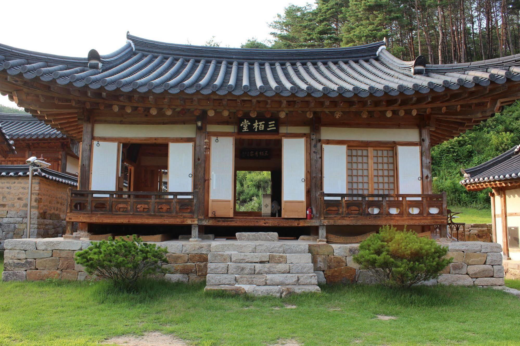 Hotel Ongye Jongtaek à Andong Extérieur photo