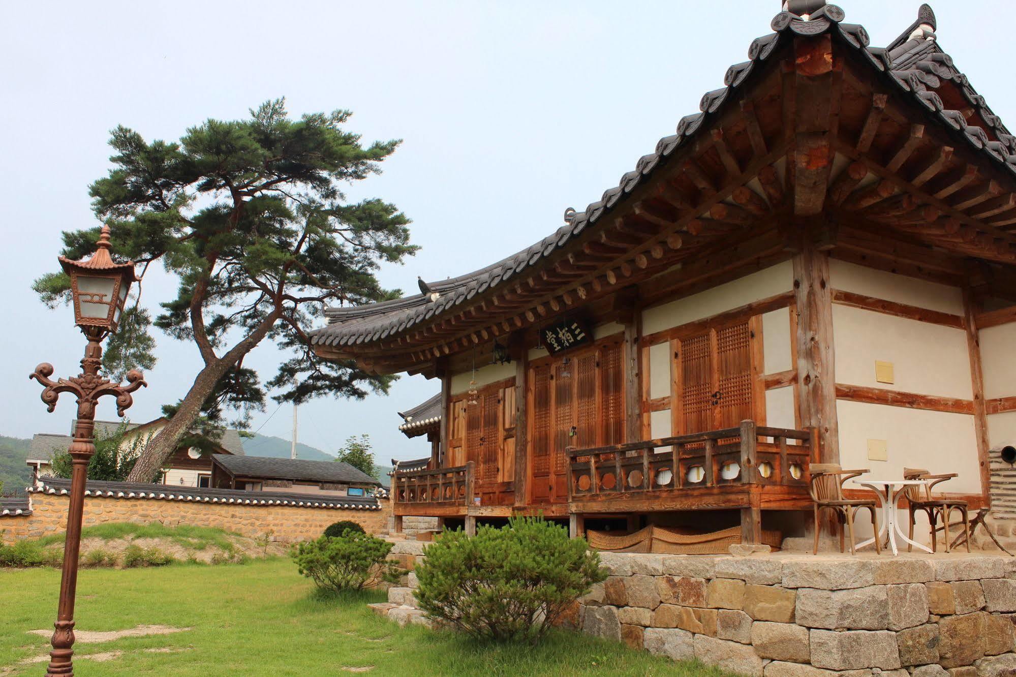 Hotel Ongye Jongtaek à Andong Extérieur photo