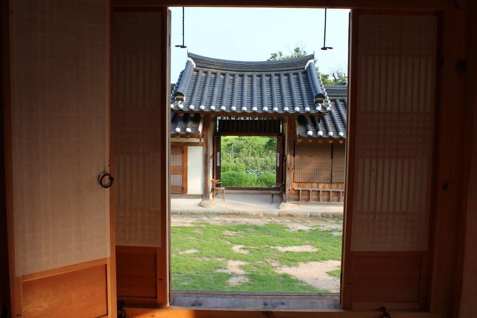 Hotel Ongye Jongtaek à Andong Extérieur photo